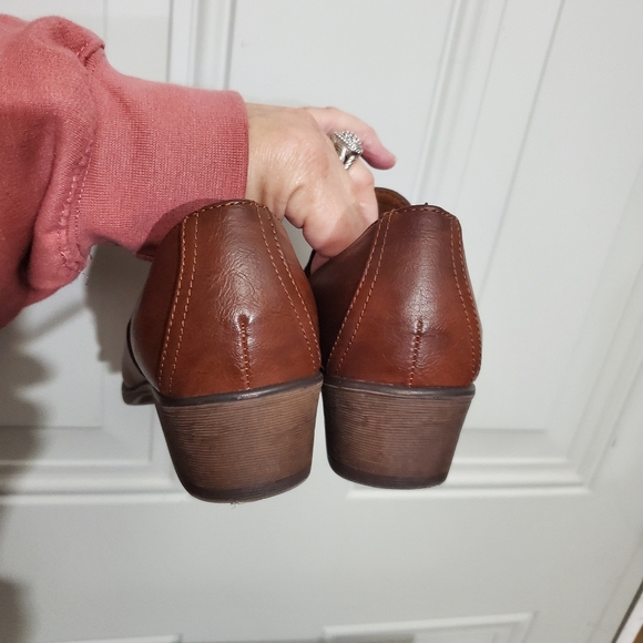 Pierre Dumas Size 6 MAY-135 Slip-on Mid-Heel Loafers EUC - Picture 6 of 10
